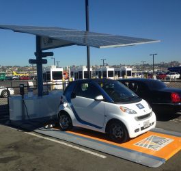 Donos de carros elétricos contam quanto pagam de conta de luz no Brasil